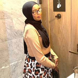 Meet your Posher, Muna